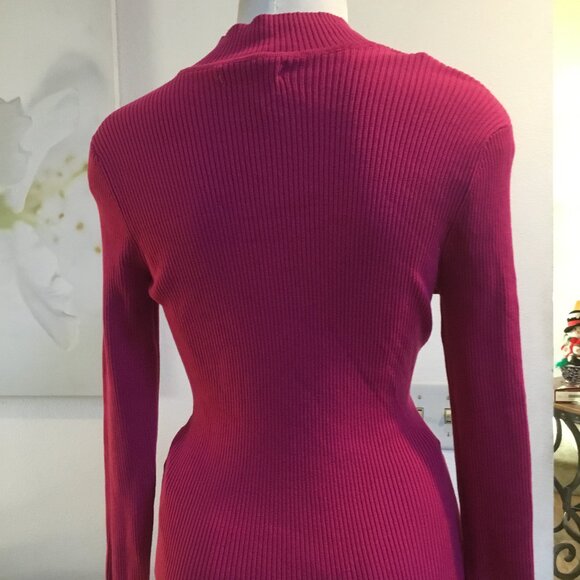 GUESS Ribbed Halter Sweater Pullover Cutout Chains Long Sleeve Logo Pink S - Picture 6 of 6